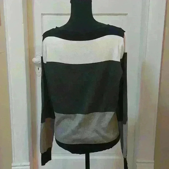 Liz Claiborne sweater #0009A - Picture 4 of 5